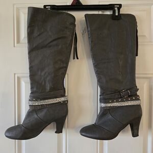 Vanity Gray Studded Rhinestone Knee High Boots Heeled Size 8.5 Alla VT